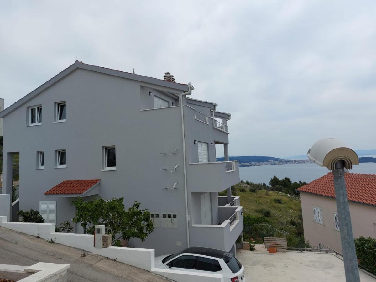 Apartments Vini Seget Donji Ngoại thất bức ảnh