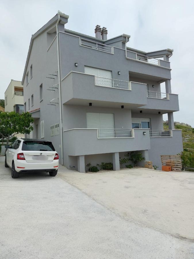 Apartments Vini Seget Donji Ngoại thất bức ảnh