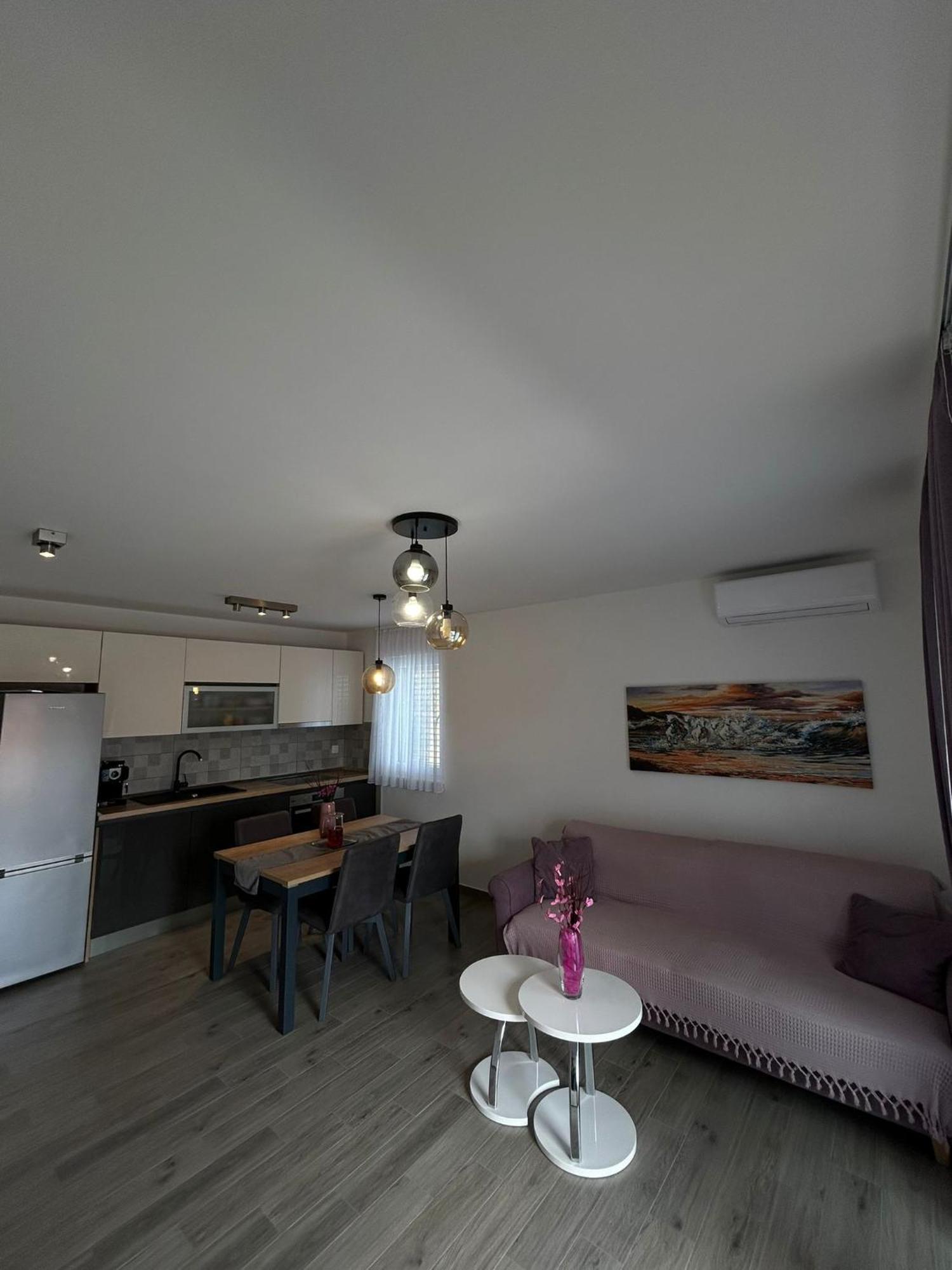 Apartments Vini Seget Donji Ngoại thất bức ảnh
