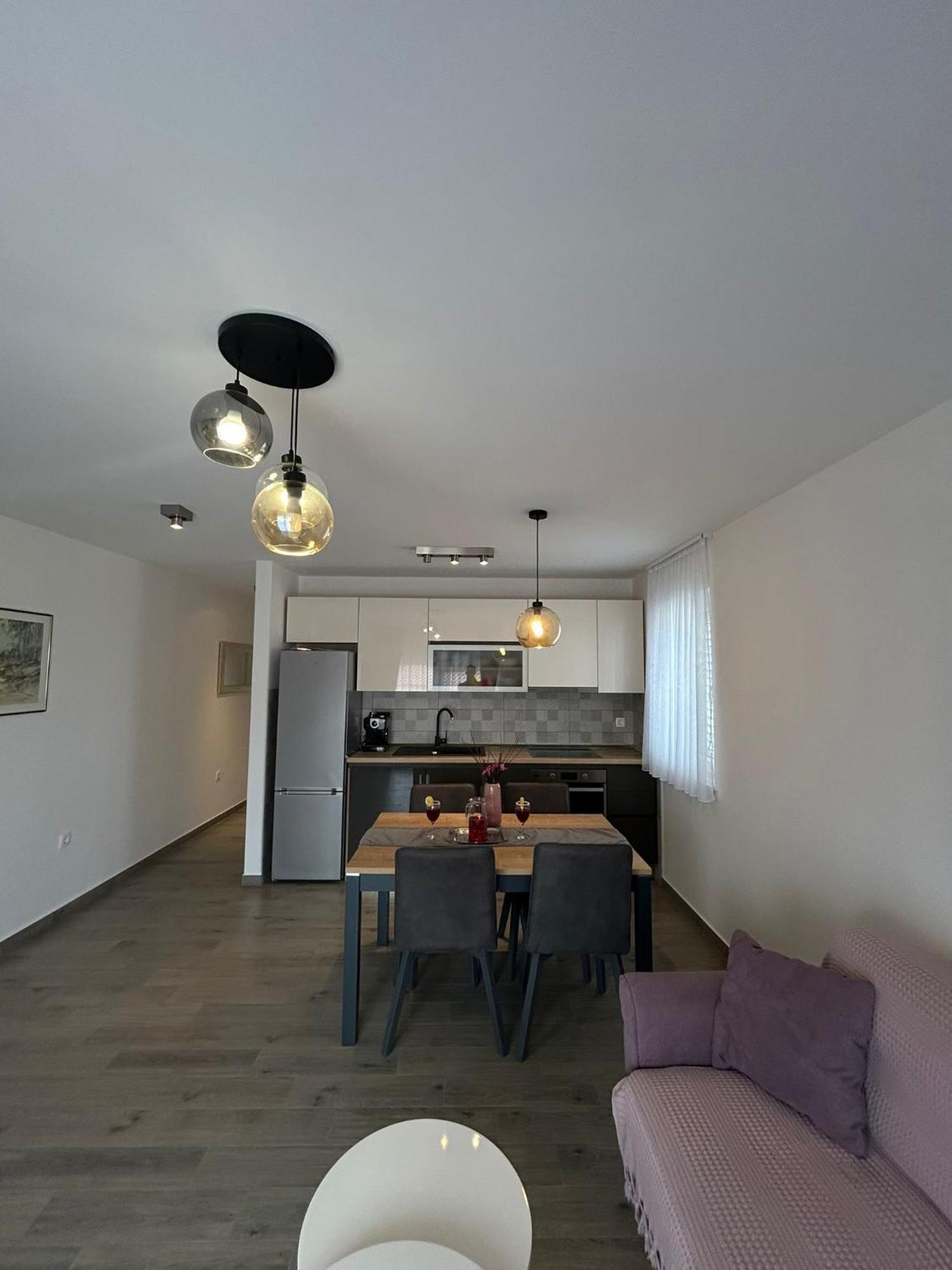 Apartments Vini Seget Donji Ngoại thất bức ảnh